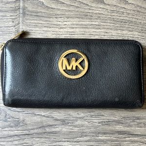 Michael Kors black leather wallet